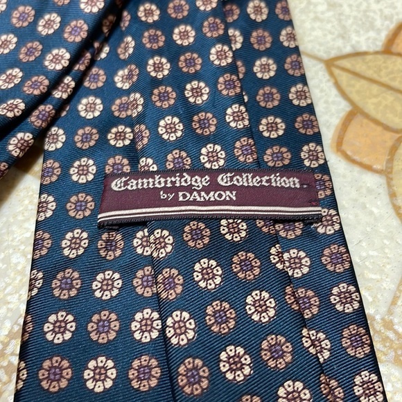 Cambridge Collection by Damon tie - Picture 3 of 4